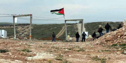 الجيش الأردني يدمر مركبة حاولت اجتياز الحدود من سوريا 