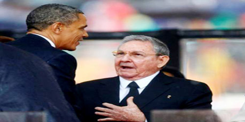  صورة أرشيفية للرئيس الأمريكي بجانب الرئيس الكوبي