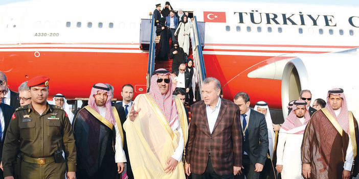  رئيس جمهورية تركيا لدى وصوله المدينة المنورة