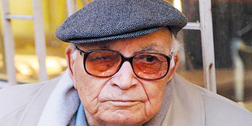 وفاة الكاتب «يشار كمال» أحد عمالقة الأدب التركي عن 92 عاماً 