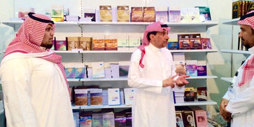  د. بدران العمر في زيارة لمعرض الرياض الدولي للكتاب