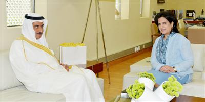 الشيخة ميّ وزيرة الثقافة بمملكة البحرين تشيد بعمق العلاقات السعودية -البحرينية 