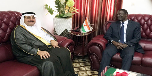 سفير خادم الحرمين الشريفين لدى النيجر يجتمع مع وزير العدل 