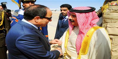 ملك البحرين: التدخل العسكري جاء لتخليص الشعب اليمني من شرور الانقلاب والدعم الخارجي له 