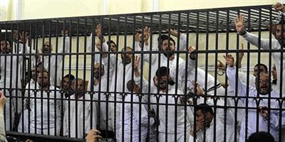 النيابة المصرية تحيل 187 من أنصار الإخوان المسلمين إلى القضاء العسكري 