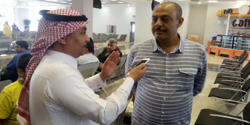 أردنيون تم إجلاؤهم من اليمن يشكرون المملكة على تسهيلات استقبالهم بمنفذ الطوال 