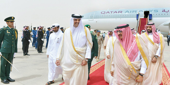 ولي ولي العهد في مقدمة مستقبلي أمير دولة قطر 