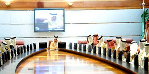  الأمير سعود بن نايف خلال ترؤسه الاجتماع