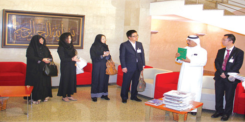 مكتبة الملك عبدالعزيز تزوِّد معهد اللغة العربية بجامعة بكين بالكتب والمراجع باللغة العربية 