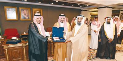 أمير منطقة عسير يرعى توقيع عدد من الاتفاقيات لجامعة الملك خالد مع عدد من المؤسسات الخيرية 
