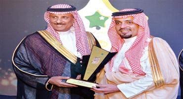 تكريم 217 طالباً متفوقاً بجائزة الشيخ عبدالله الحبيب للتفوق العلمي بالقصيم 
