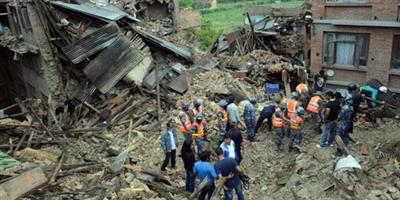 حصيلة زلزال نيبال أكثر من 4000 قتيل و7000 جريح 
