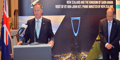  رئيس الوزراء النيوزيلندي خلال المؤتمر