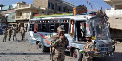 شرطة باكستان: مقتل 43 شخصا في هجوم على حافلة في كراتشي 