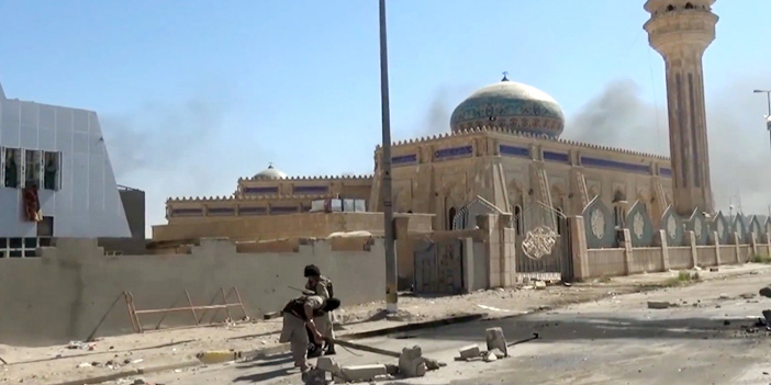  عناصر داعش يدمرون المواقع الأثرية والجمالية في الرمادي