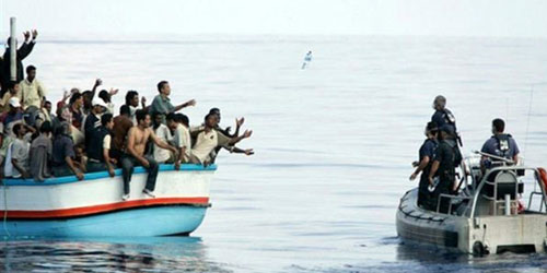 البحرية التونسية تنتشل 5 جثث وتنقذ 48 من المهاجرين غير الشرعيين  
