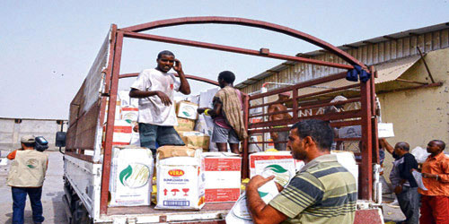 مركز الملك سلمان ينفذ برنامجاً متكاملاً لإغاثة العالقين اليمنيين في جيبوتي 