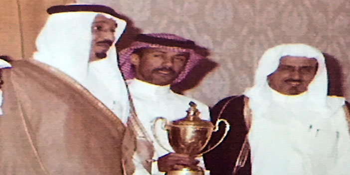  مؤسس الهلال مع الملك سلمان بعد استقباله يحفظه الله لاعبي الفريق بعد فوزهم بكأس الملك