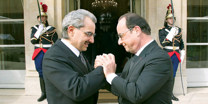 الرئيس الفرنسي يجتمع مع الأمير الوليد في الإليزيه 