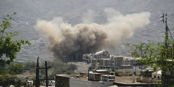  ضربة جوية لطائرات التحالف تدمر أحد مخازن أسلحة الحوثيين في تعز جنوب غرب اليمن