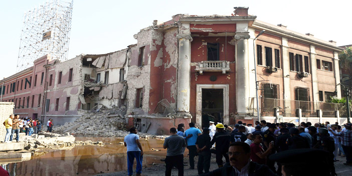  مقر القنصلية الإيطالية بعد الانفجار بالقاهرة