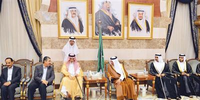 أمير منطقة مكة المكرمة يستقبل المعزين في وفاة الأمير سعود الفيصل 
