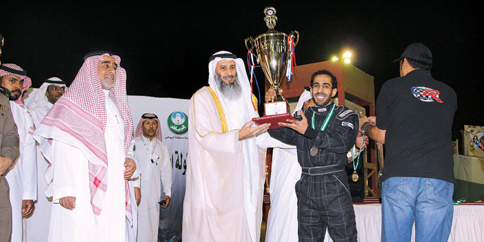 إمارتي يحصد المراكز الأولى في بطولة أمانة الرياض لكسر حاجز الزمن للدرجات النارية 