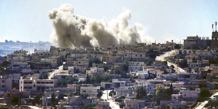  قوات الأسد تقصف ريف حماة بالبراميل المتفجرة