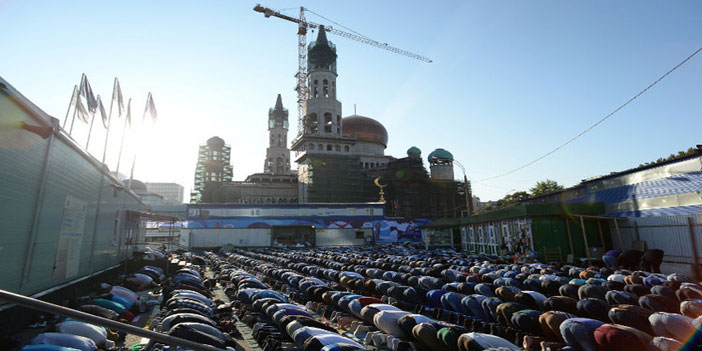 موسكو تدعو خادم الحرمين وقادة العالمين العربي والإسلامي للمشاركة في افتتاح أضخم مسجد في أوروبا 
