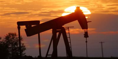 أسعار النفط تنخفض نتيجة ارتفاع إنتاج روسيا 2.4 % 