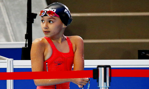بحرينية عمرها 10 سنوات تصبح أصغر مشاركة ببطولة العالم للسباحة 