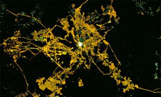 صور من الفضاء لمكة والمدينة تشعلان تويتر 