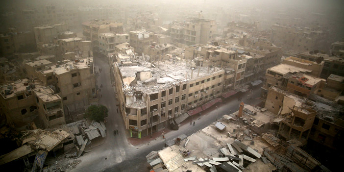  لقطة عامة أخذت أمس توضح آثار قصف النظام السوري على مدينة دوما