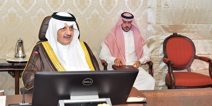  الأمير سعود بن نايف خلال الاجتماع