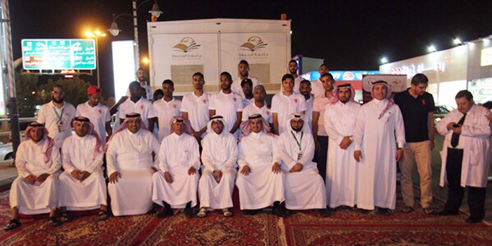  صورة جماعية لإدارة الفيصلي خلال الحملة