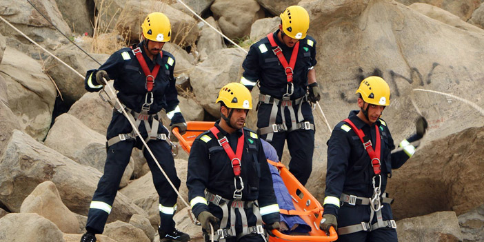 الدفاع المدني يستحدث فريقاً متكاملاً للإنقاذ الجبلي بالمشاعر المقدسة 