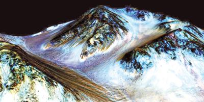 مسبار ناسا: أدلة واضحة على وجود بحيرات قديمة في المريخ 