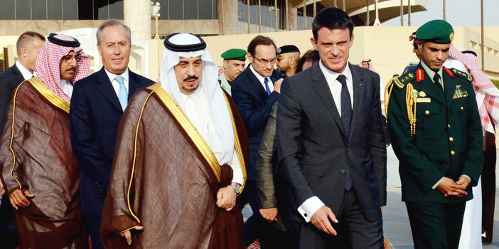  أمير منطقة الرياض في وداع رئيس الوزراء الفرنسي