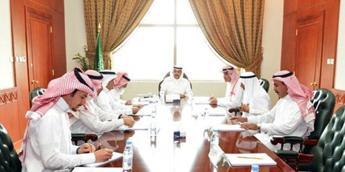  الأمير عبدالرحمن مترئساً الاجتماع