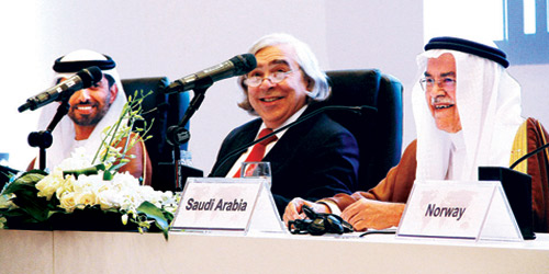  م. النعيمي خلال المؤتمر الصحفي