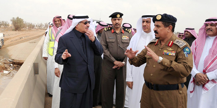  الأمير فهد بن سلطان خلال الزيارة التفقدية أمس