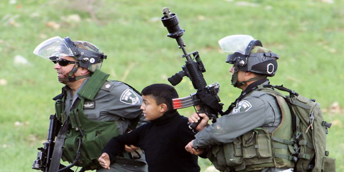  الاحتلال يعتقل طفلاً مقدسياً عمره 9 سنوات