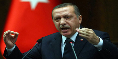 أردوغان يحذر موسكو من «اللعب بالنار» 