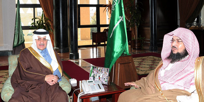  الأمير فهد بن سلطان يلتقي مدير فرع هيئة الأمر بالمعروف بالمنطقة
