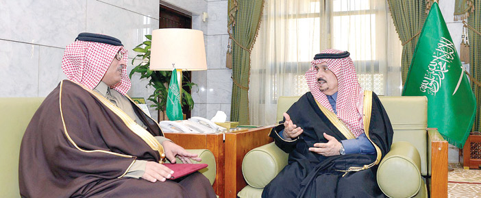 أمير منطقة الرياض يستقبل السفير القطري 