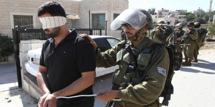  الاحتلال يعتقل 15 فلسطينياً بالضفة