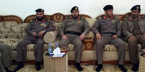 قادة القطاعات الأمنية أمس في مقر العزاء لأسرة آل هتيلة
