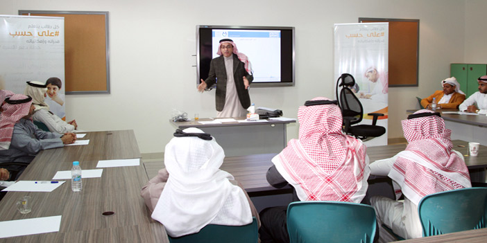 الدكتور البراك يتفقَّد مدارس التعليم الشامل ويكرِّم المشاركين في دورة التربية الخاصة 