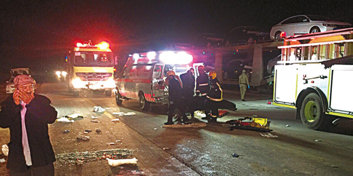 حالتا وفاة و35 إصابة بحادث حافلة طريق الرياض - الدمام 
