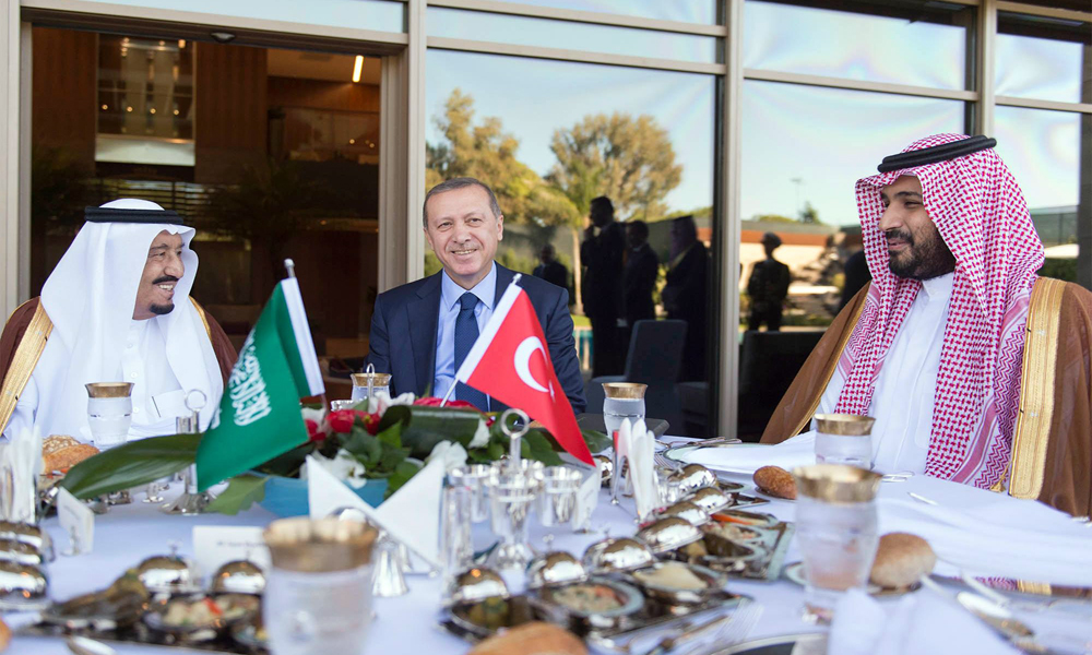 الرئيس التركي يستقبل خادم الحرمين الشريفين